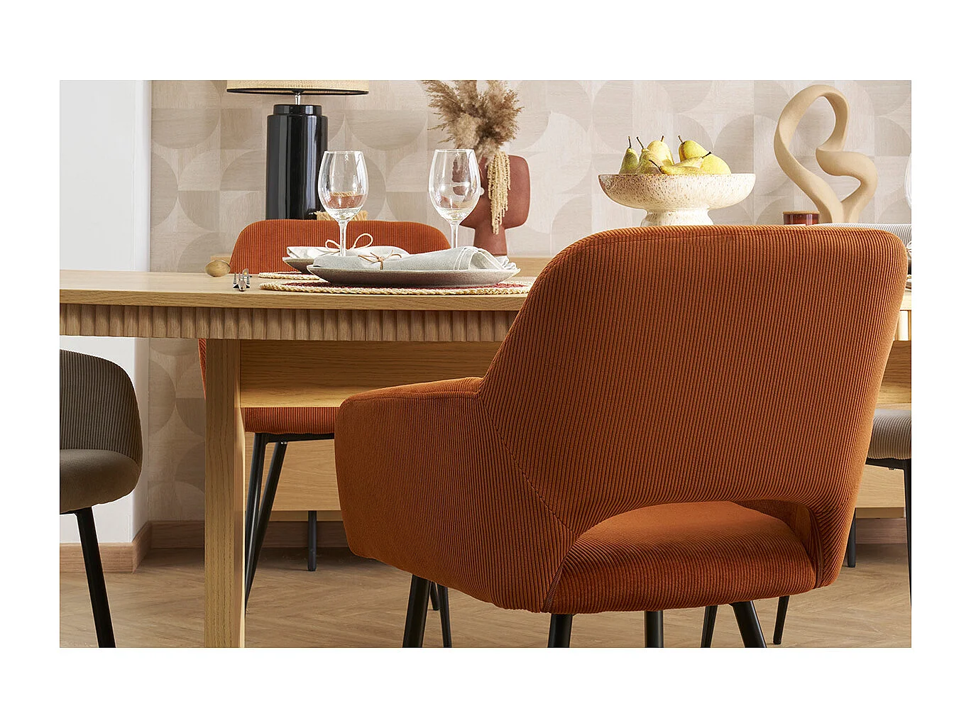 Stühle aus Cordstoff in Terracotta und schwarzem Metall (2er-Set) LAURETTE