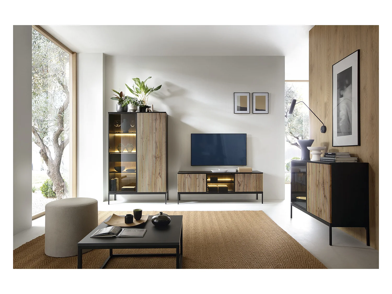 Emporius Haller komoda 100 cm na nóżkach - komoda dwudrzwiowa z oświetleniem LED, szklane drzwi, lamele