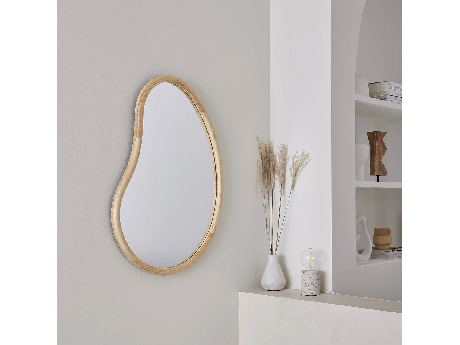Miroir organique en bois de sapin 85cm épaisseur 3cm coloris naturel idéal entrée. chambre ou salle de bain