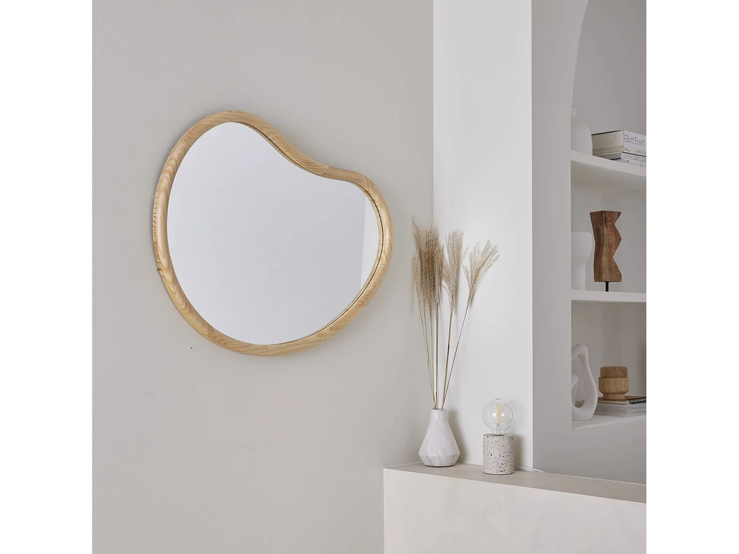 Miroir organique en bois de sapin 85cm épaisseur 3cm coloris naturel idéal entrée. chambre ou salle de bain