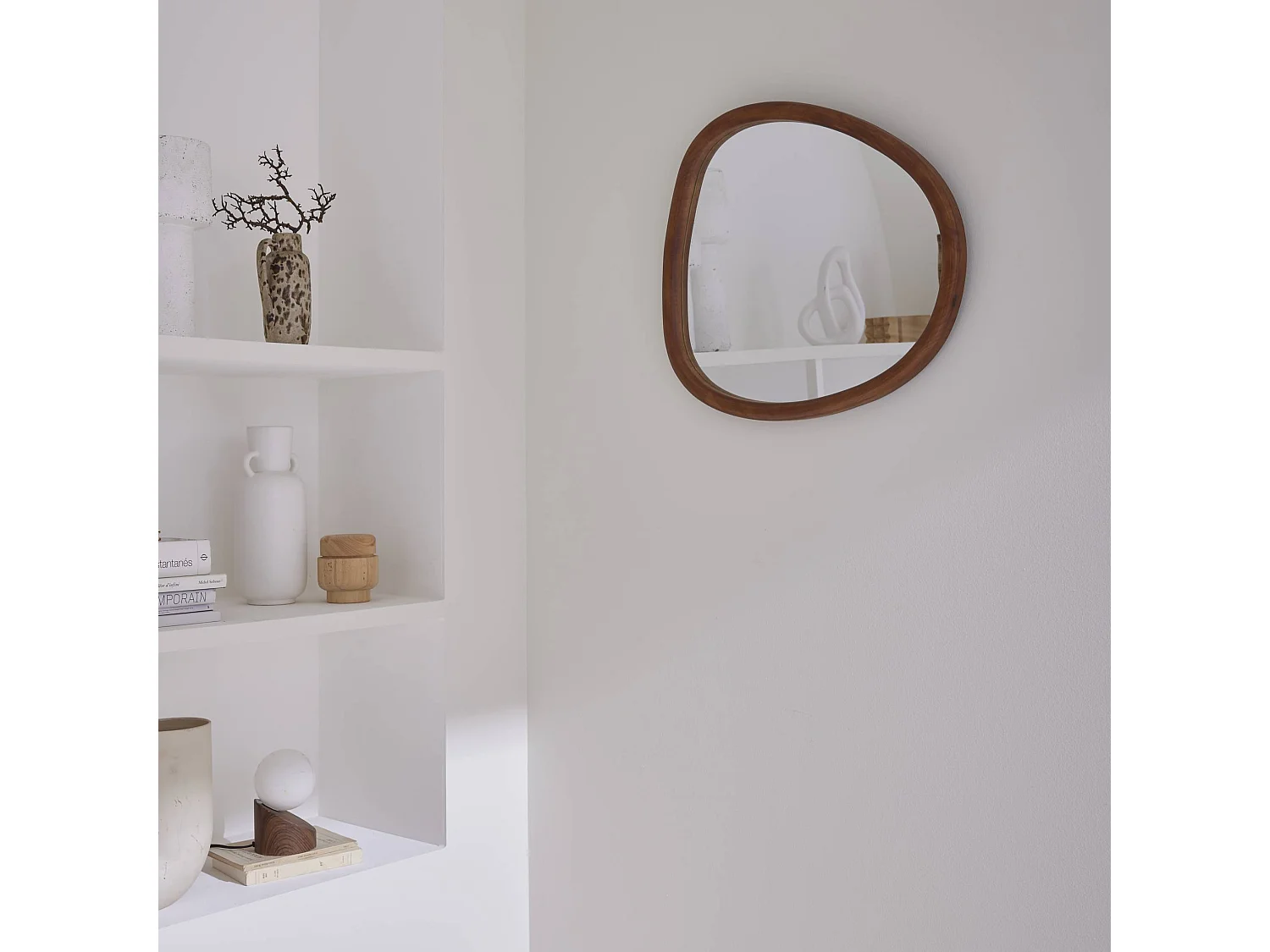 Miroir organique en bois de sapin 55cm couleur noyer CHARLIE  L 55 x l 50 x E 3cm