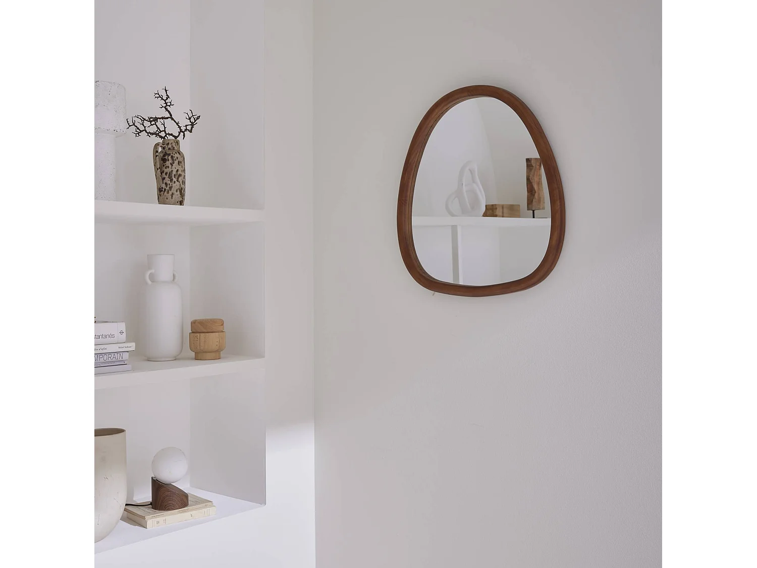 Miroir organique en bois de sapin 55cm couleur noyer CHARLIE  L 55 x l 50 x E 3cm