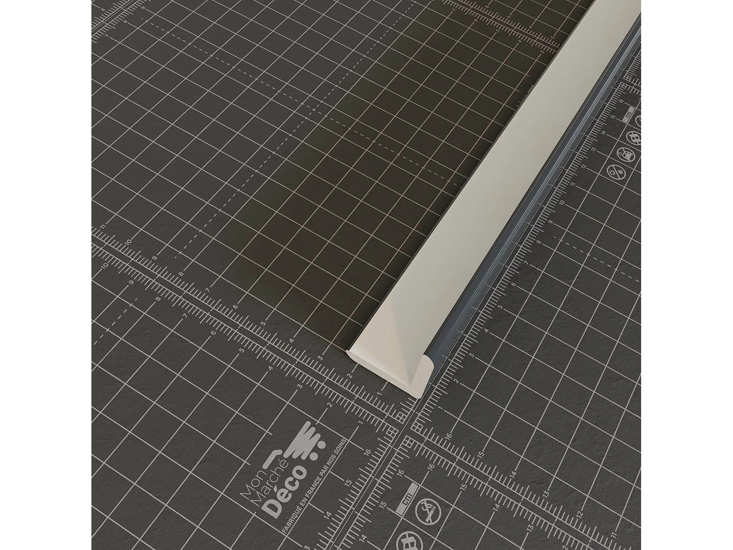 Baguette d'Angle PVC Cellulaire 25 mm - Longueur 2.50 m - Lot de 5 - Anthracite