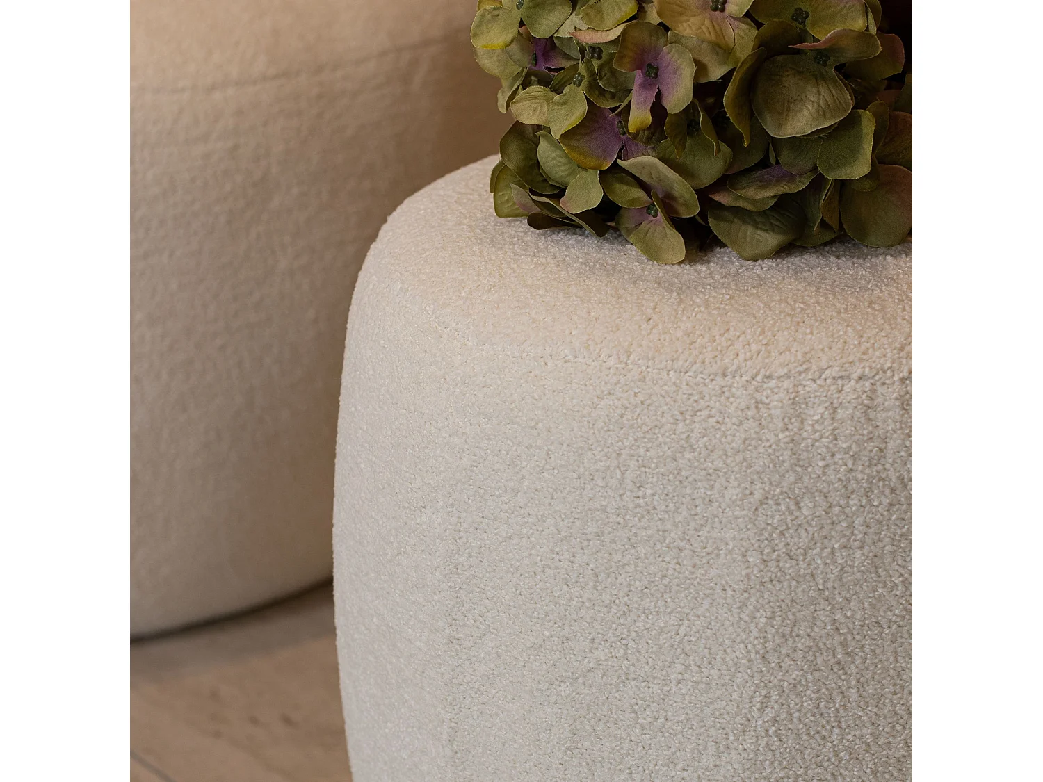 Now's Home - Pouf En Tissu Bouclette Blanc 41,5x41,5x40cm Malo