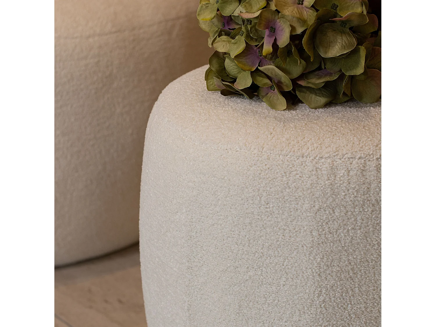 Now's Home - Pouf En Tissu Bouclette Blanc 41,5x41,5x40cm Malo