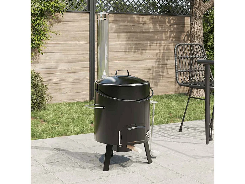 Goulashkanon met schoorsteen en zwart geëmailleerd stalen deksel