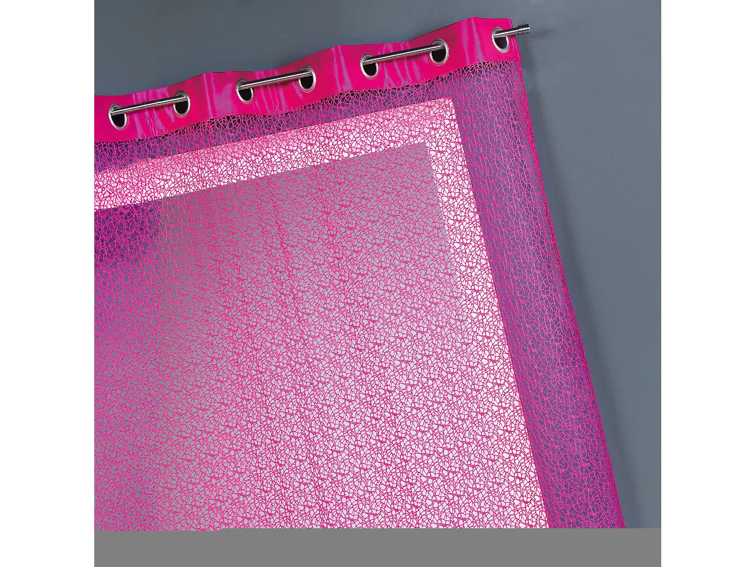 Cortina red con paramento en tafetán