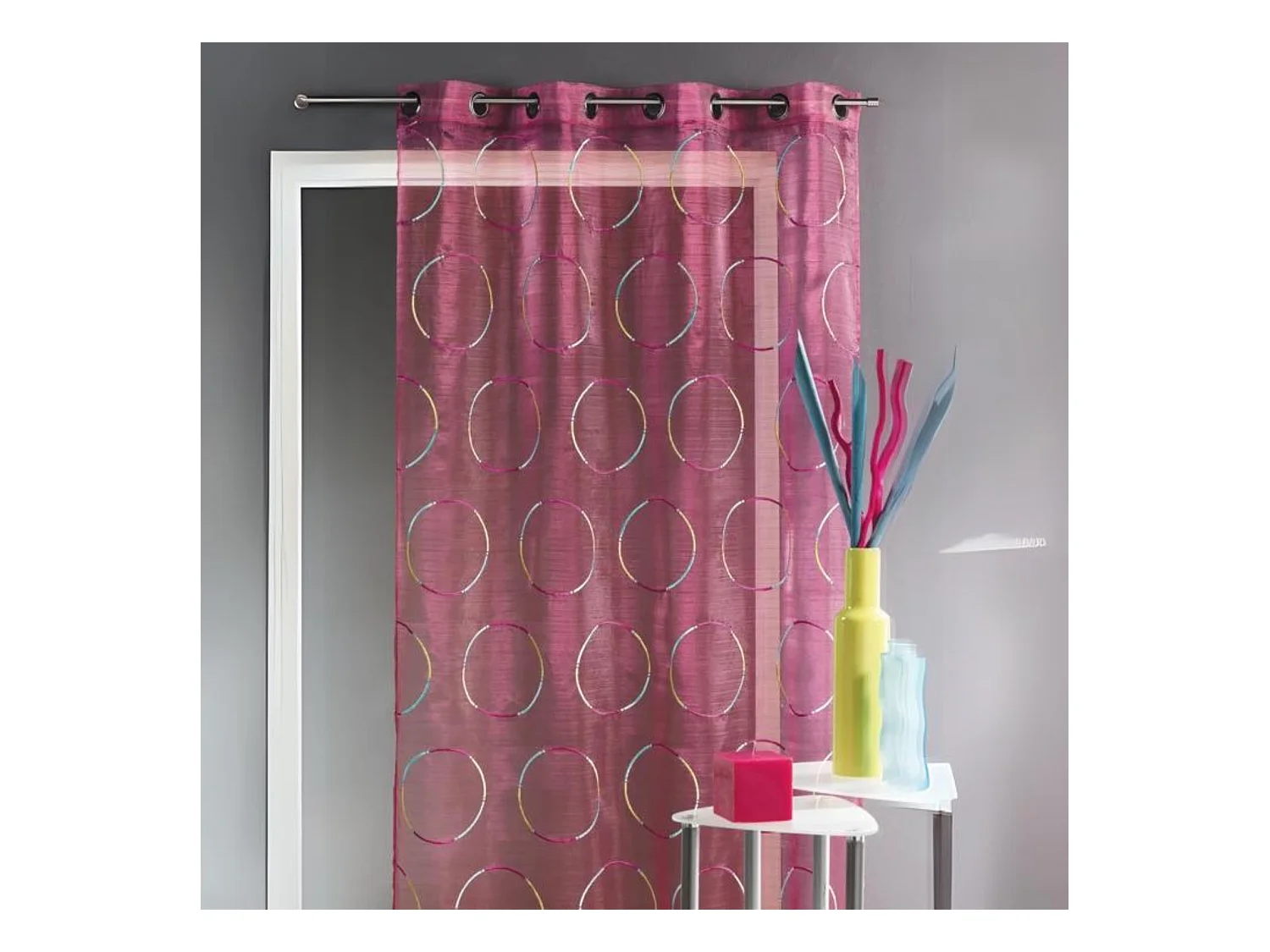 Voilage en Organza avec cercles brodés