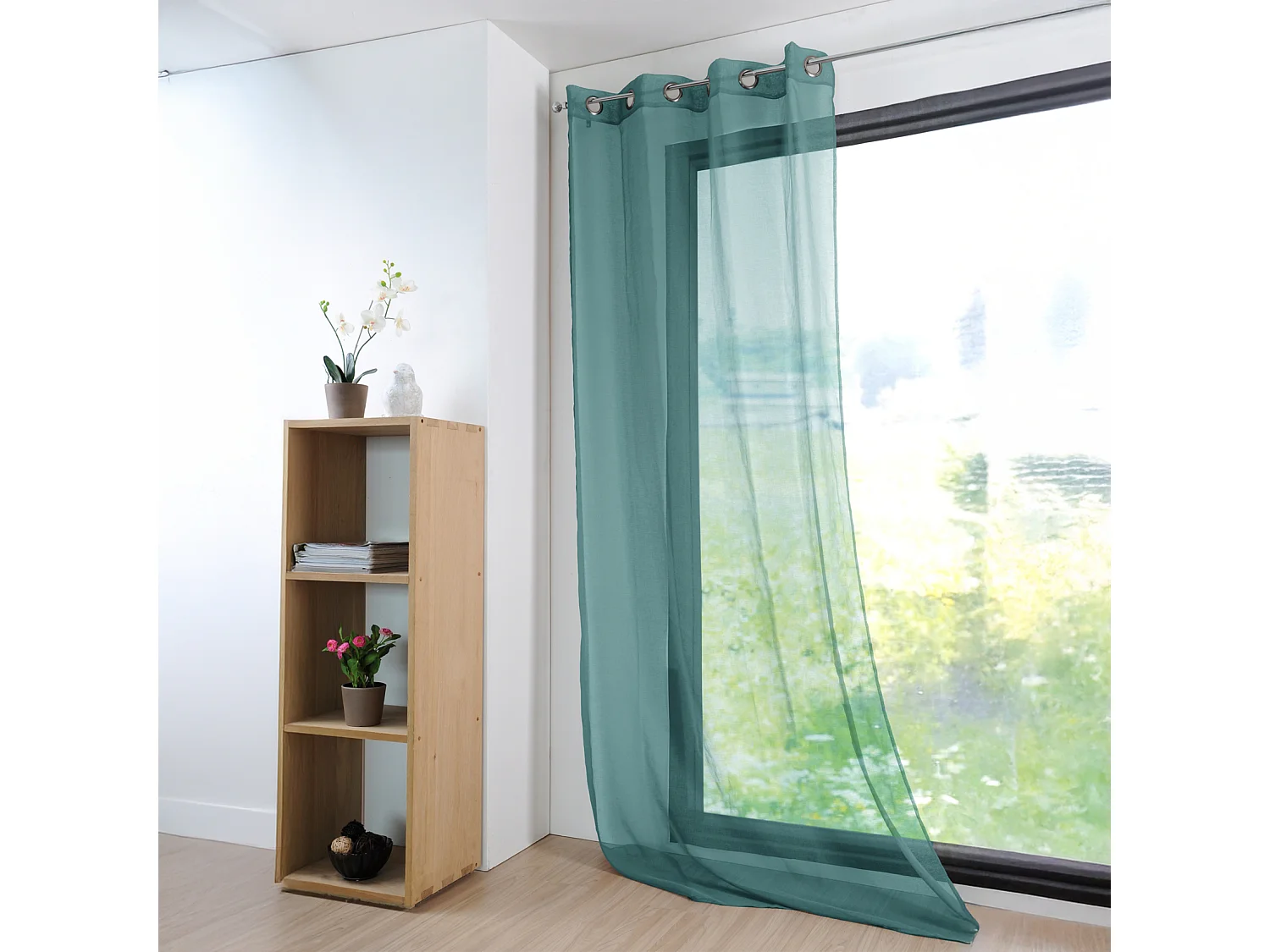 Visillo liso ligero con 16 colores