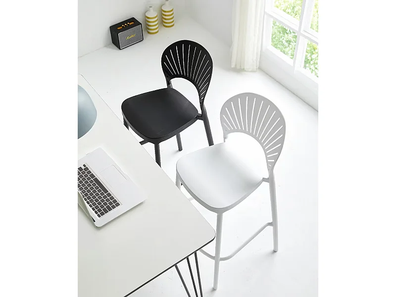 Sgabello cucina nero in plastica, sgabello alto - Sunny