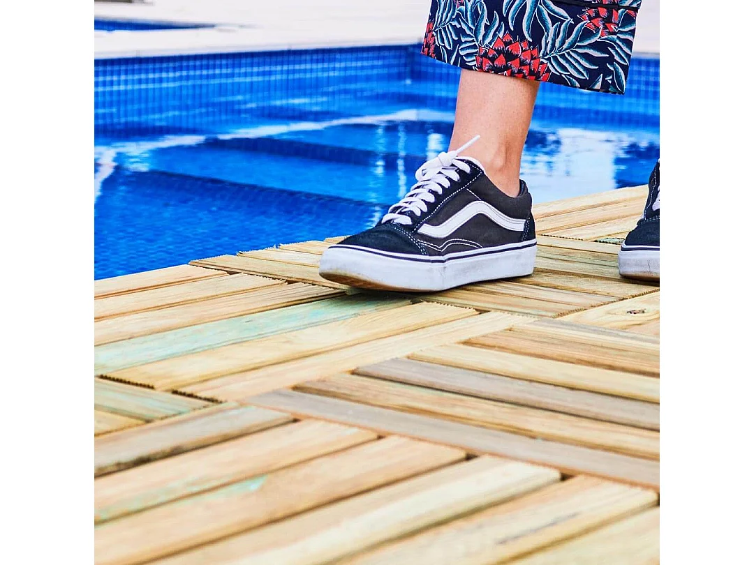 Tarima madera de pino 100x100 cm altura 44mm nortene 100 X 100CM