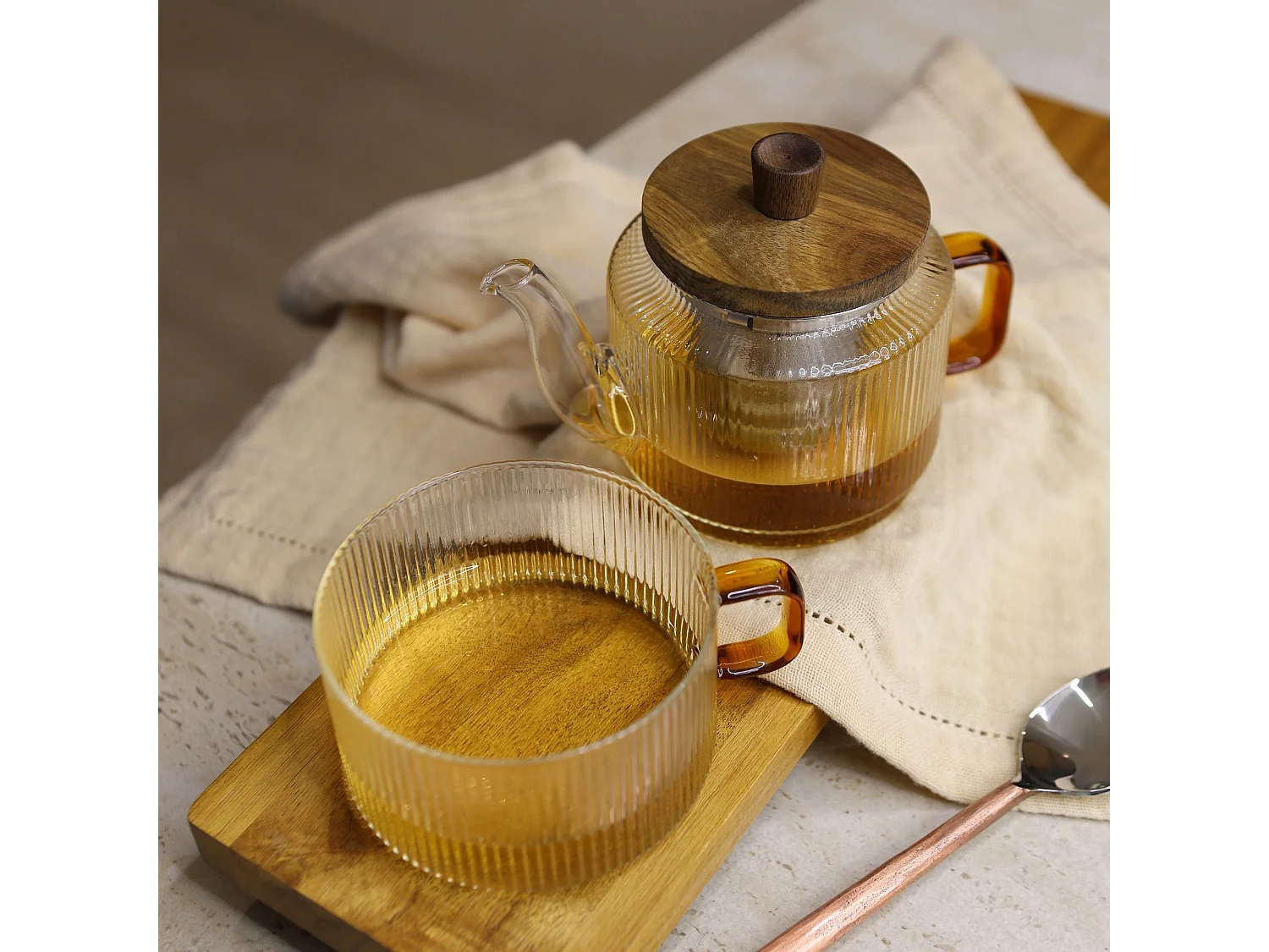 Ogo Living - Theiere Karl 400ml Avec Tasse 25cl En Verre Borosilicate Anse Ambre