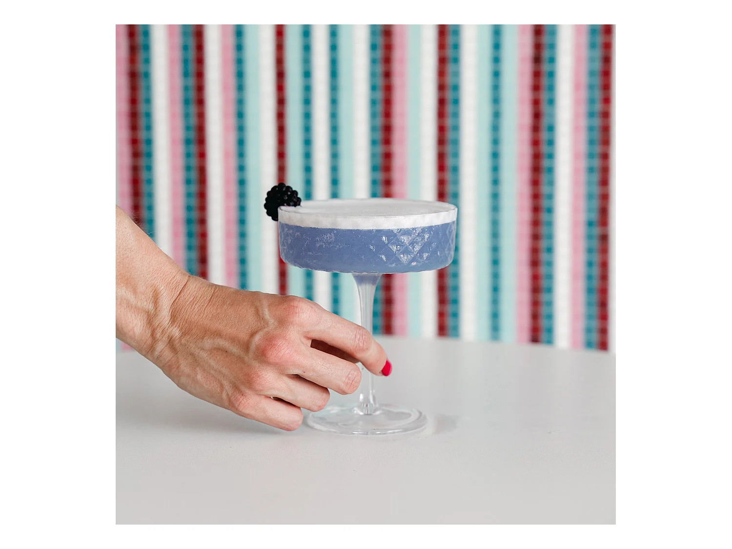 Coppa Set 4pcs Gobelet 25 cl Verre pour Cocktails et Vins Aromatiques, Verre, Design Élégant Zafferano Fabriqué en Italie