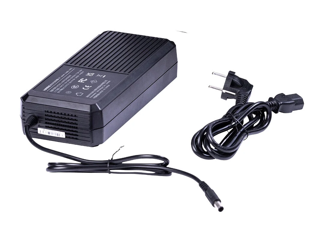 Chargeur secteur pour station d'énergie Izywatt 800 et 1200 - Orium