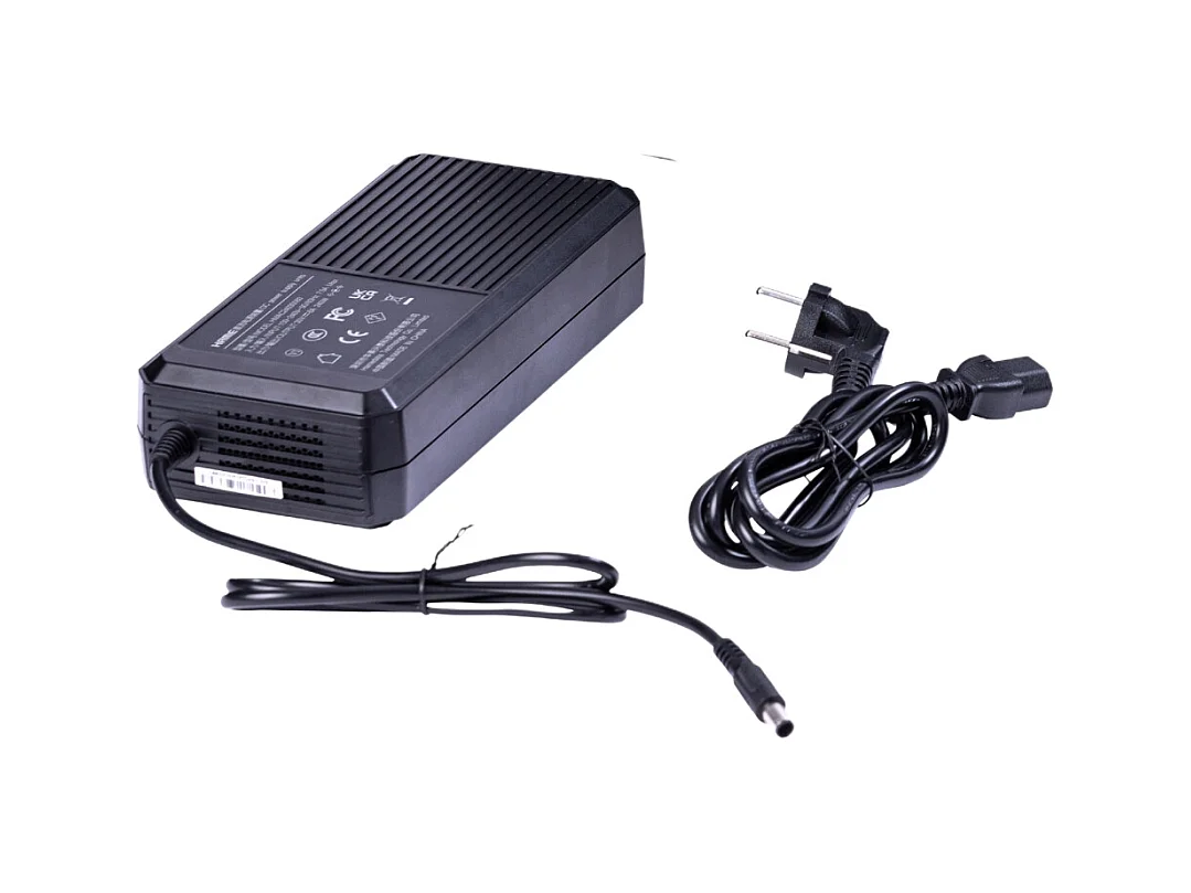 Chargeur secteur pour station d'énergie Izywatt 800 et 1200 - Orium