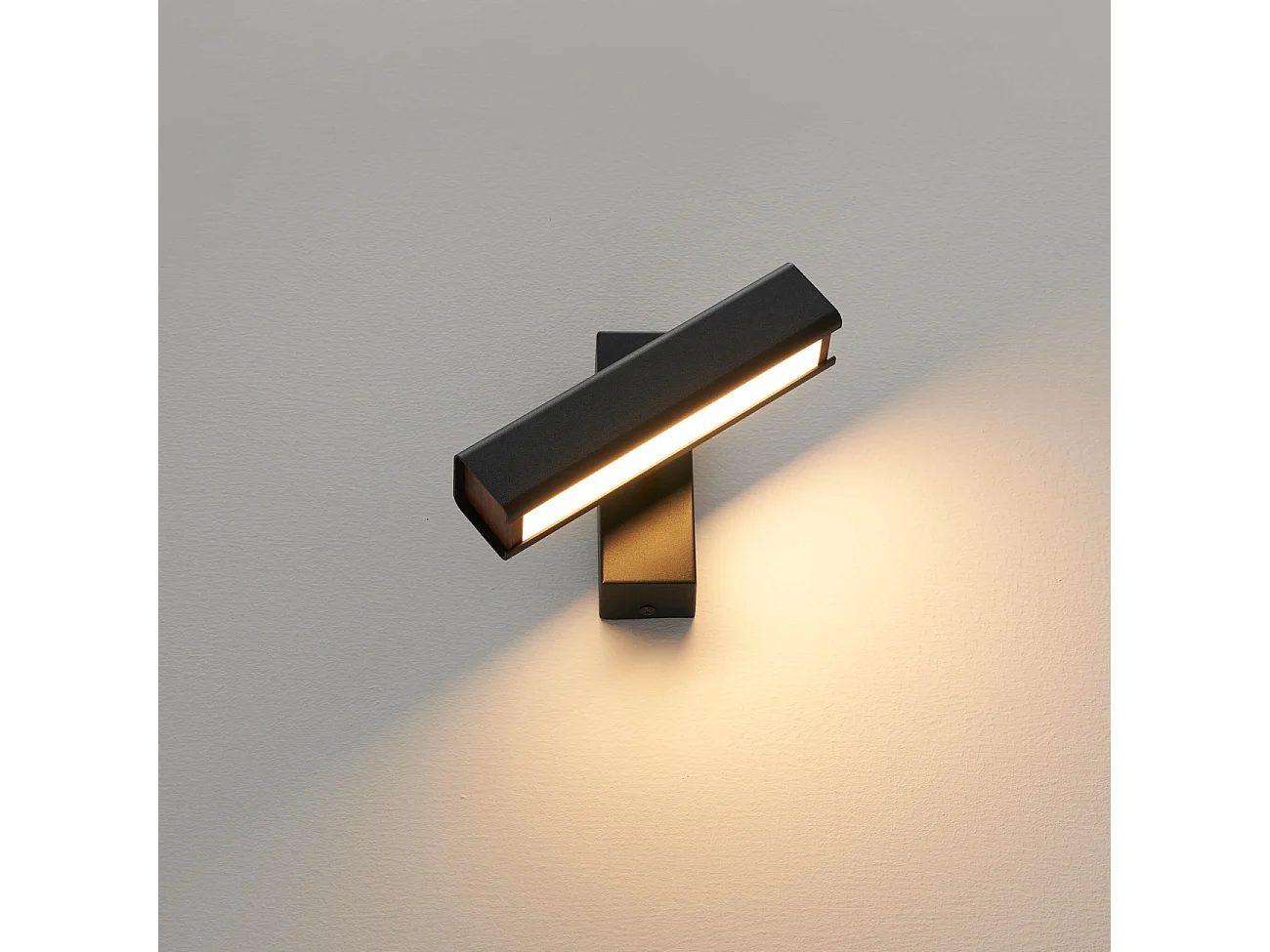 Applique murale pivotante noire LED - Salvi