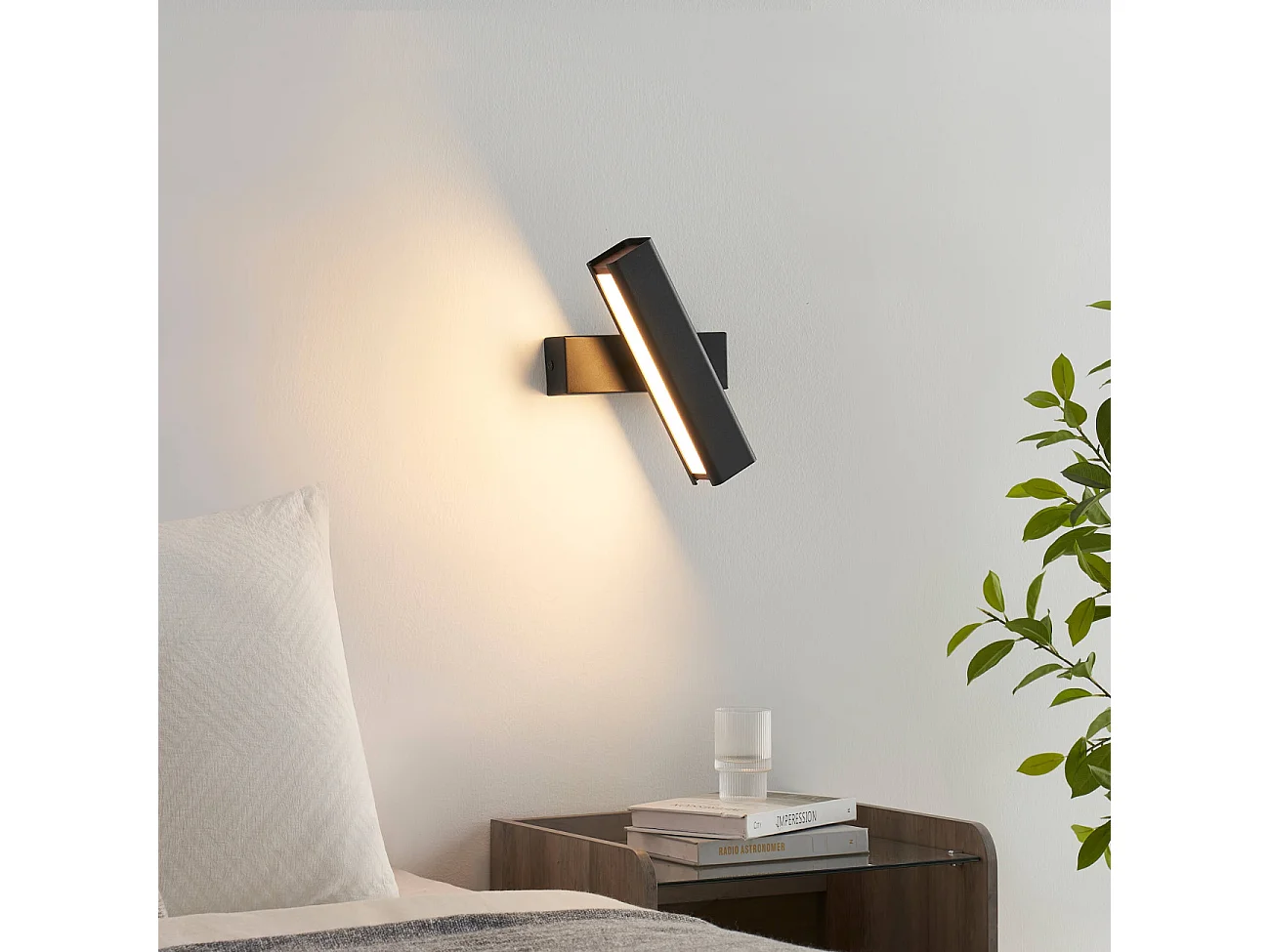 Applique murale pivotante noire LED - Salvi