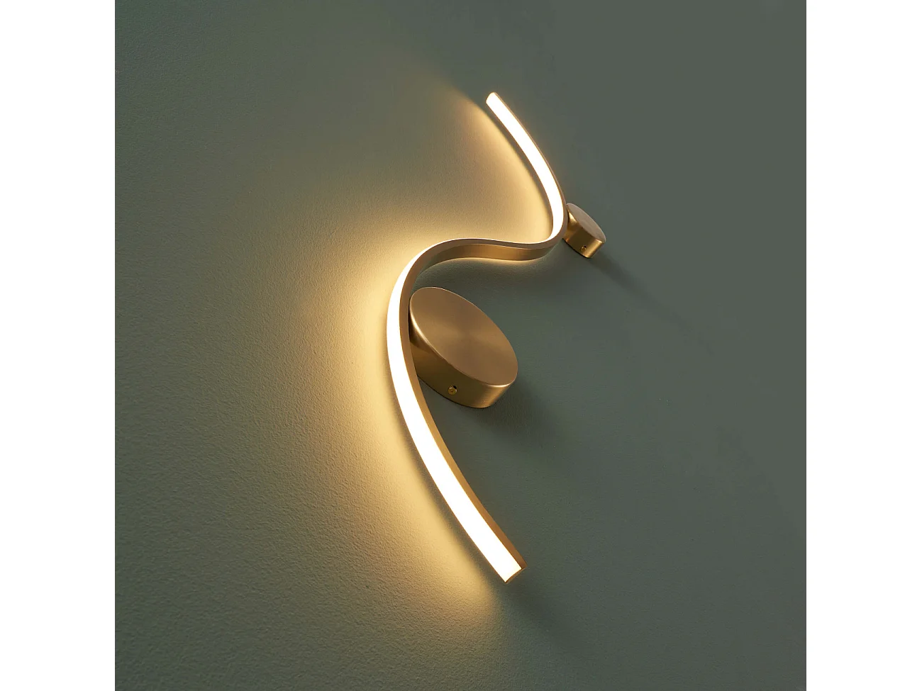 Applique LED design longue vague double support laiton - Curva