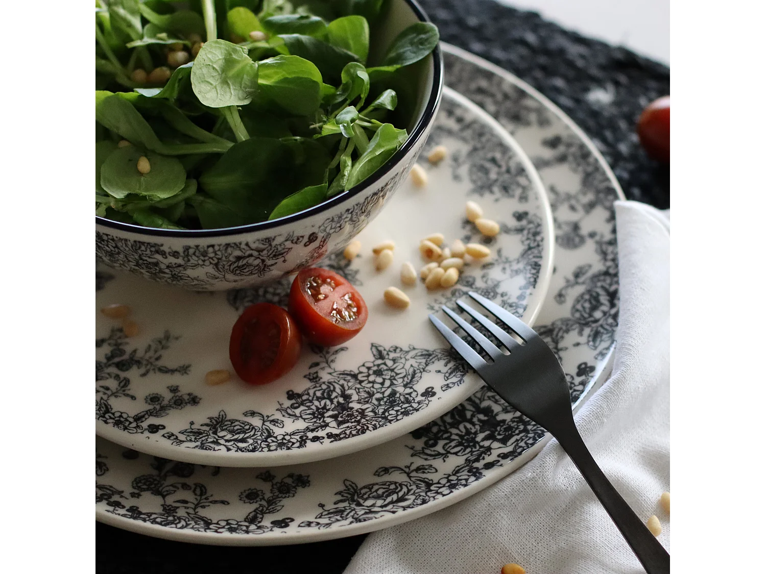 Novastyl - Lot 6 Assiettes Plates Florali 26cm En Gres Decor Noir