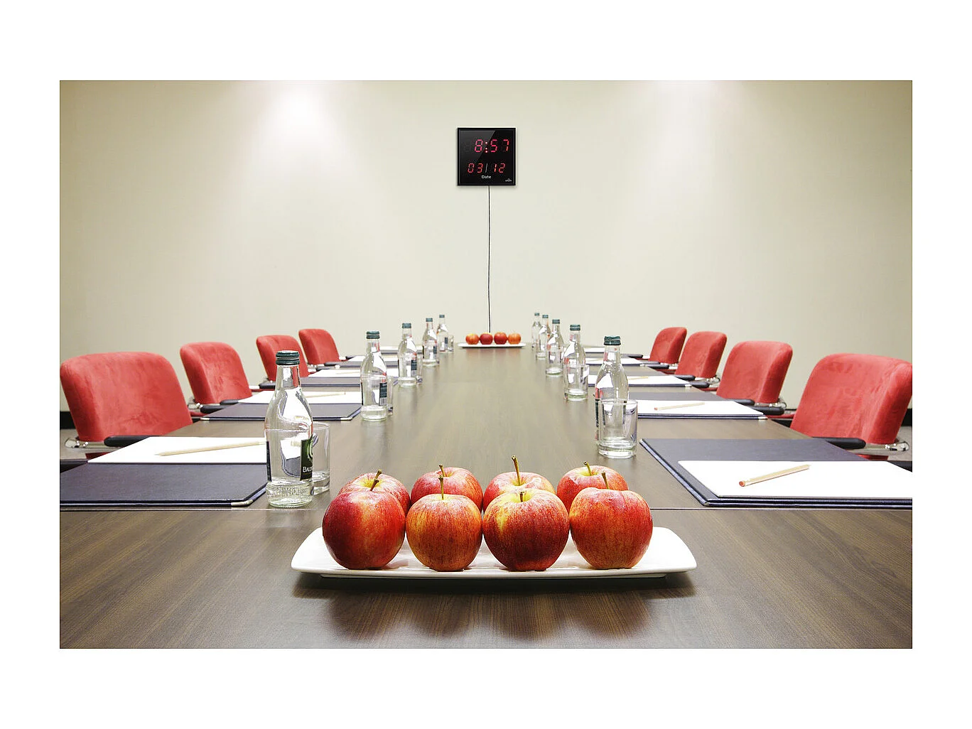 Horloge LED date - Rouge - Orium