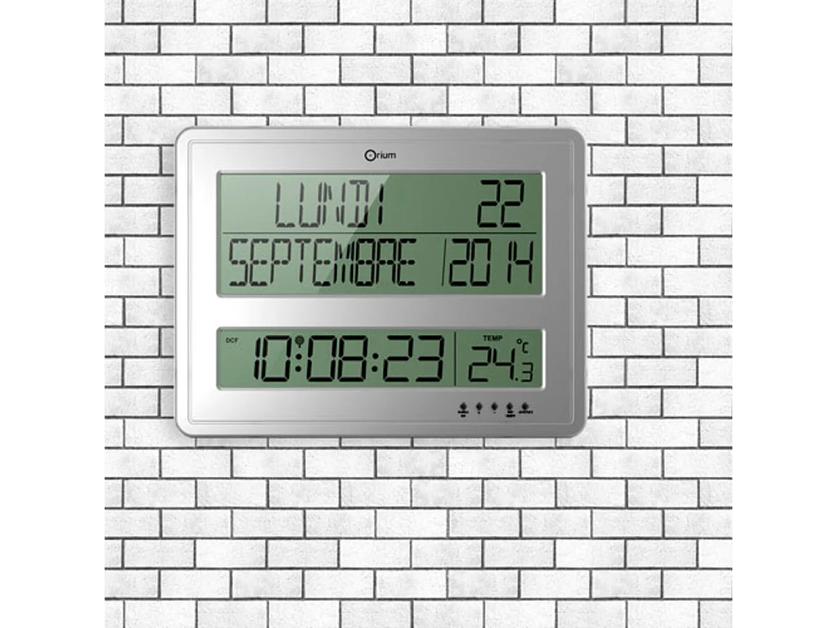 Horloge digitale calendrier radio-contrôlée Titan - Orium