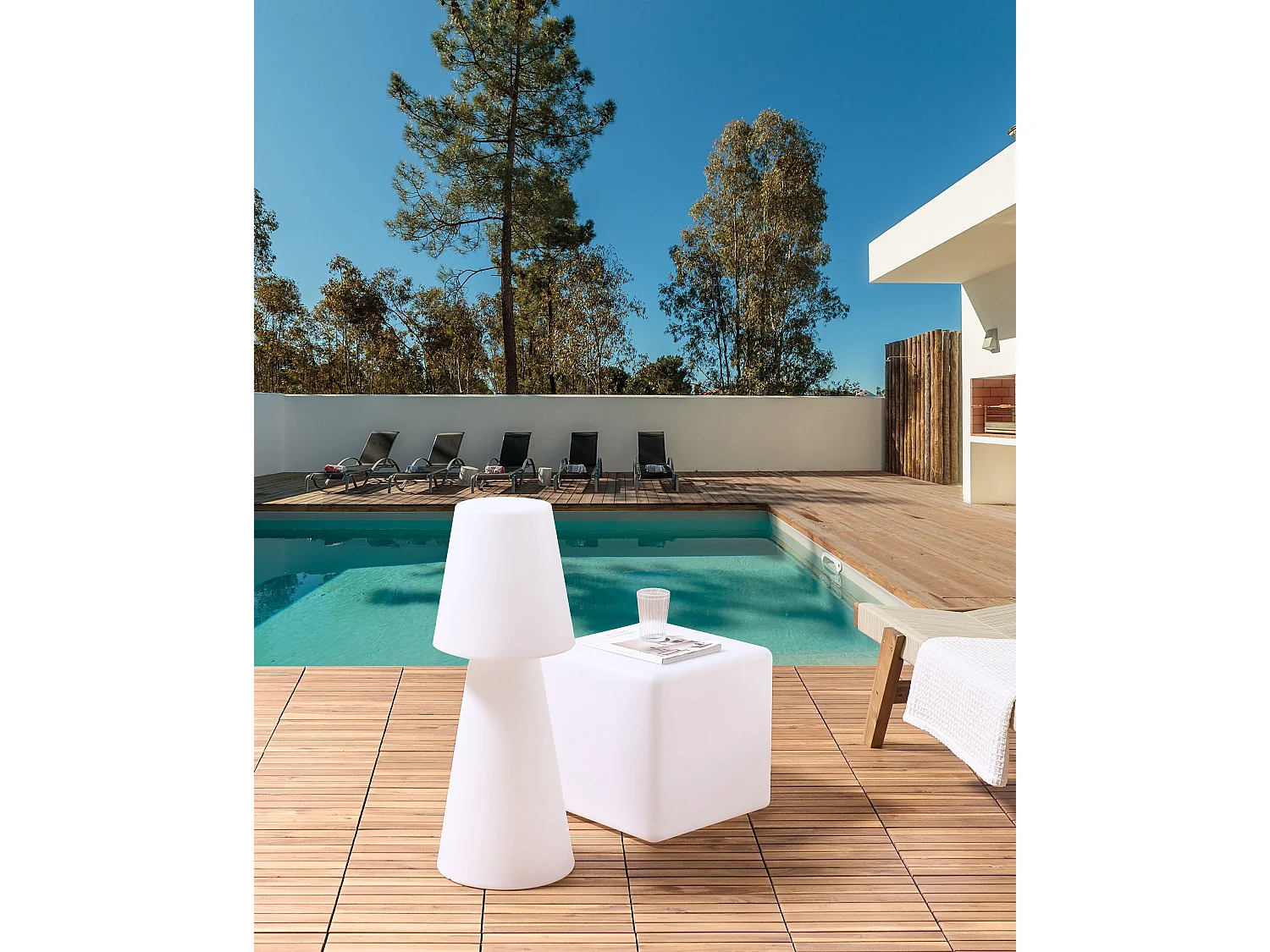 Lampadaire d'extérieur LED SABANAS Blanc