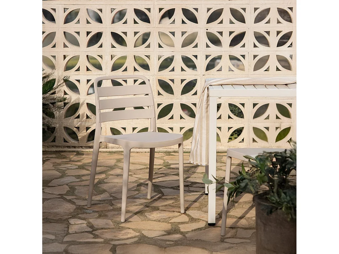 Chaise d'extérieur en plastique beige 42x80 cm-Zira