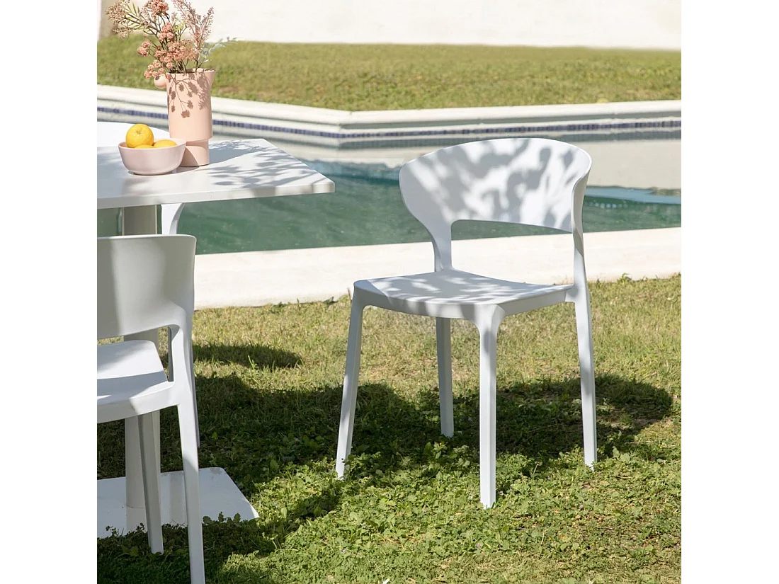 Chaise d'extérieur en plastique blanc 48x76 cm-Serin