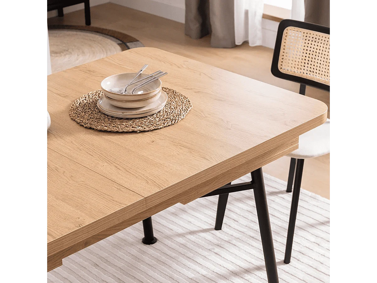 Uitschuifbare tafel van 160 tot 198 cm, eiken en zwart decor - NALA
