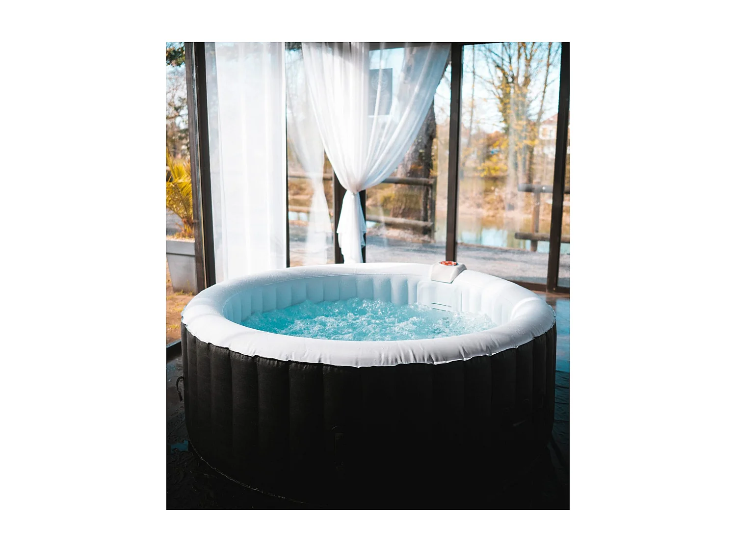 Inflatabele spa met 4 ronde stoelen Ospazia - Diameter: 185 cm - Filter en doek inbegrepen