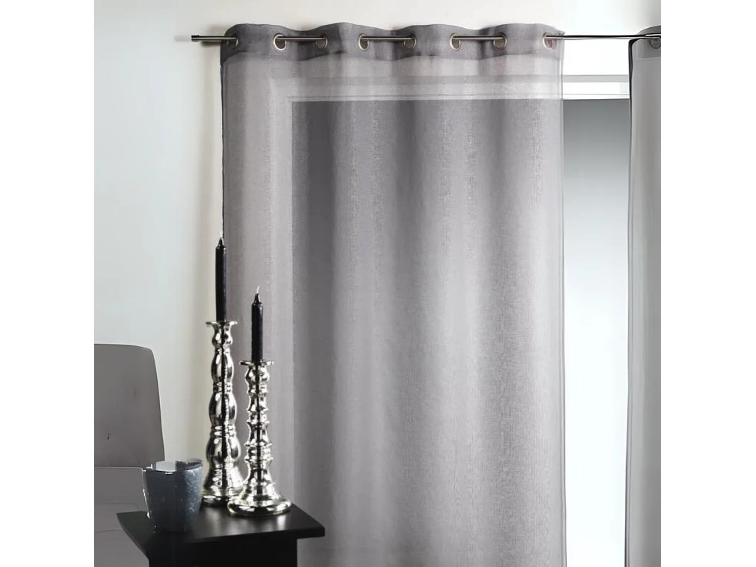 Visillo de estameña liso con reflectos argentados