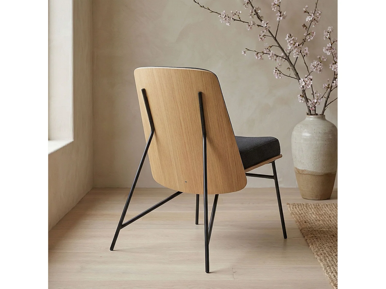 Fauteuil moderne Gauguin Bois clair et Tissu noir