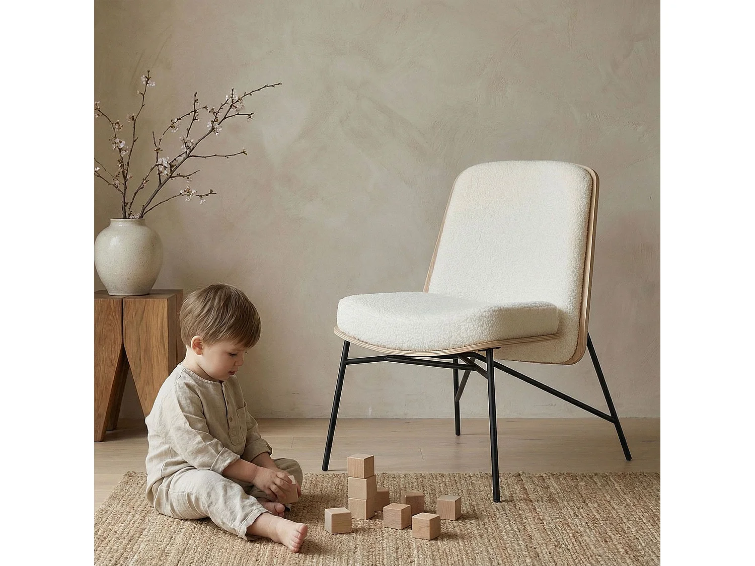 Fauteuil moderne Gauguin Bois clair et Tissu bouclette Crème