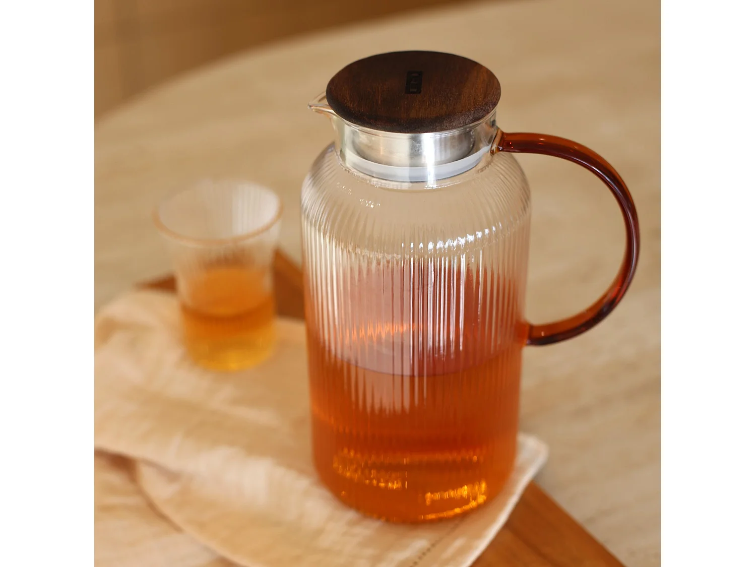 Ogo Living - Pichet Karl 2l En Verre Borosilicate Anse Ambre