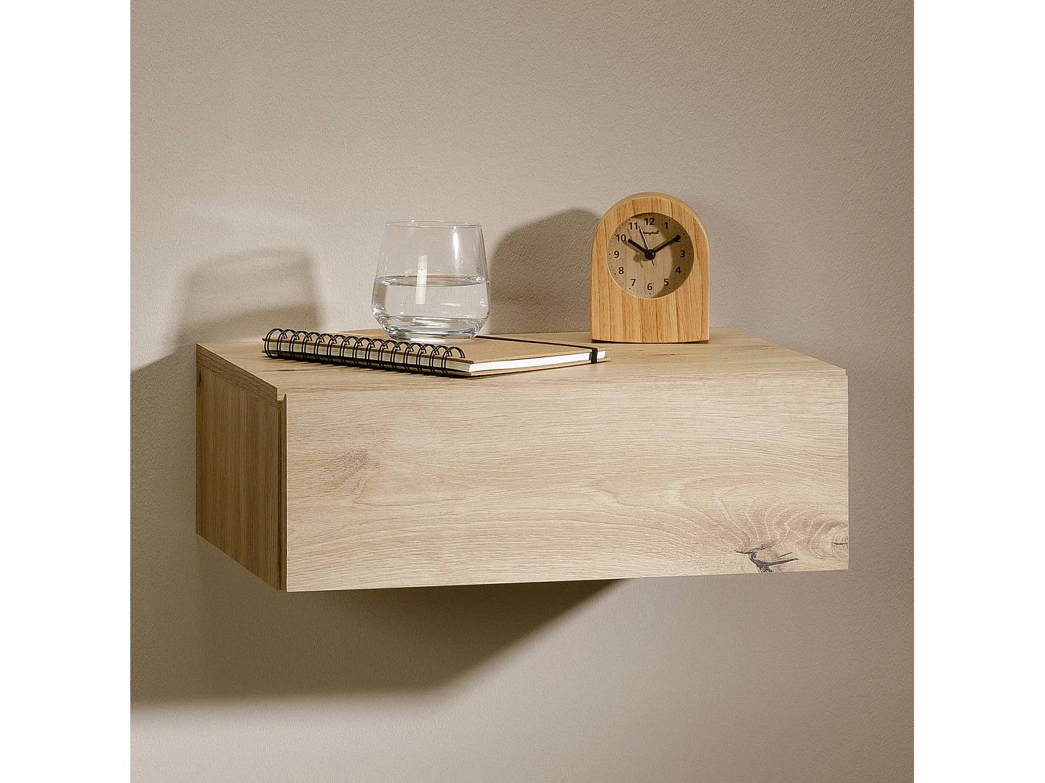 Chevet suspendu OCEANE, en bois coloris chêne artisan étagère murale avec 1 tiroir sans poignée