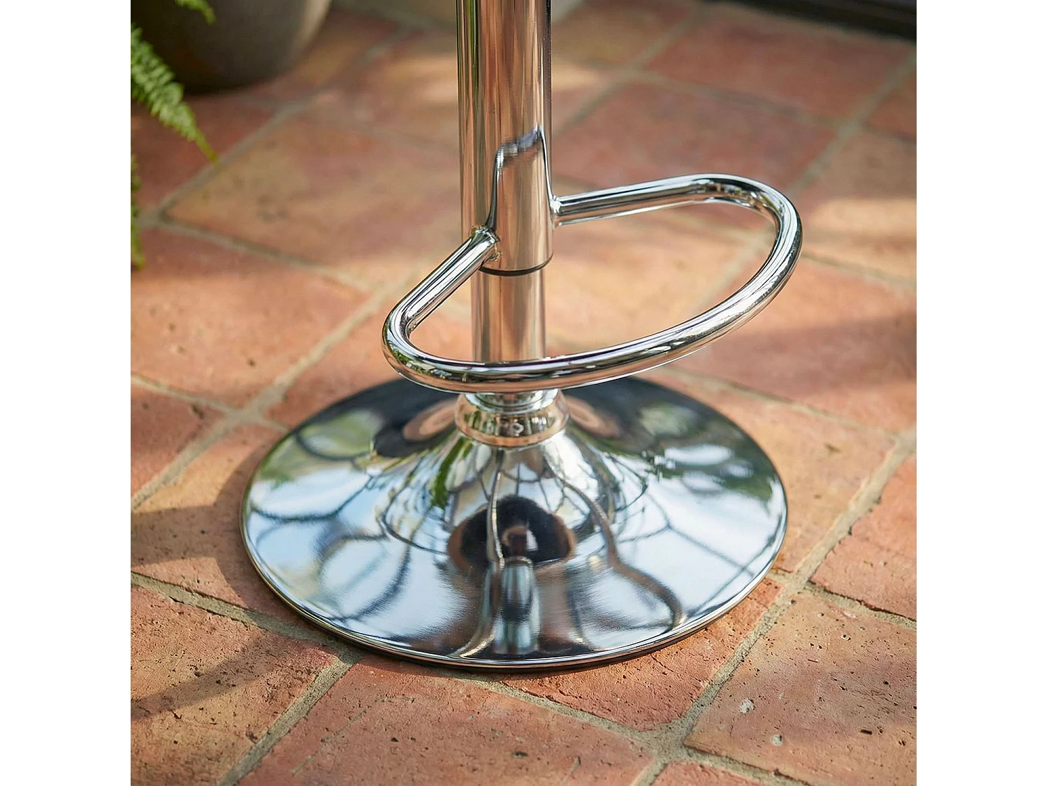 Lot de 4 chaises de bar Ruben Bois Noisette et Simili Noir