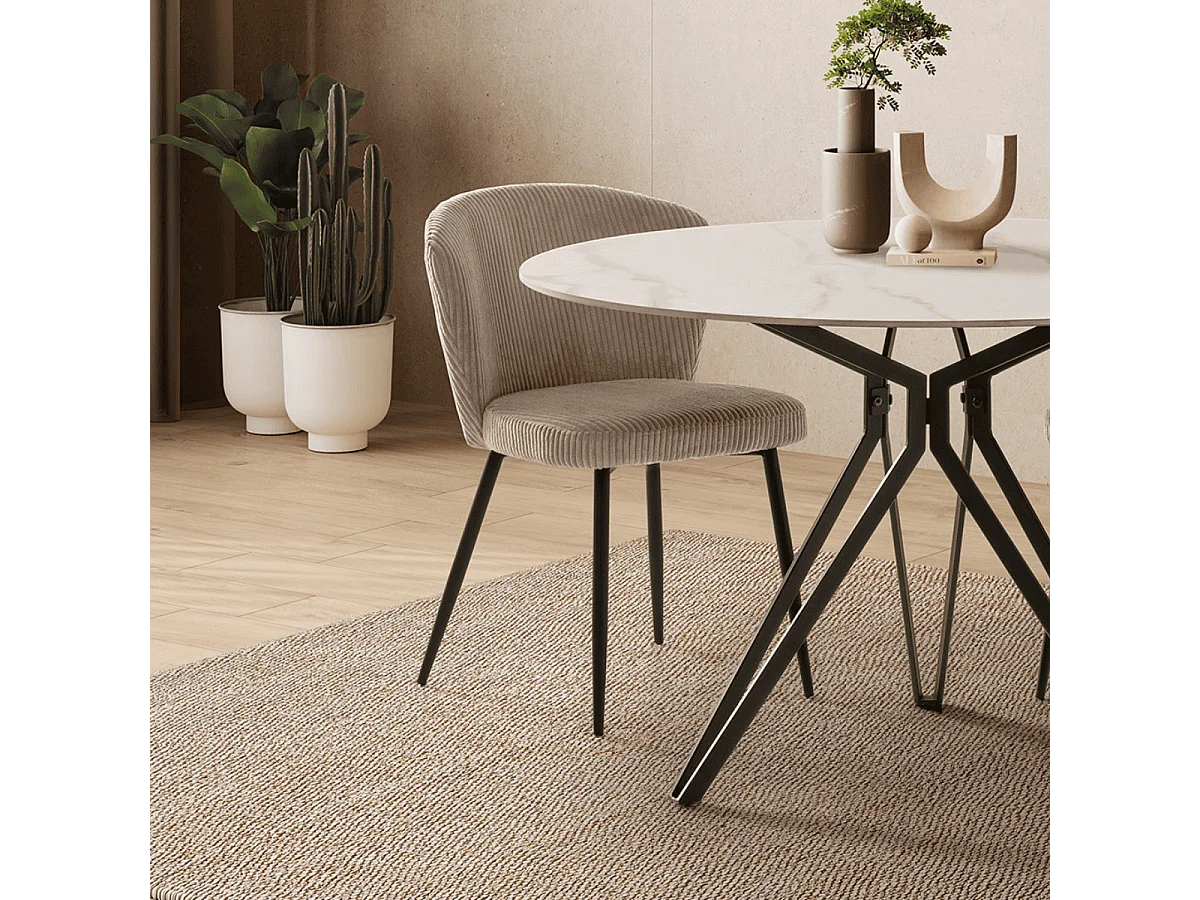 Set aus 4 Stühlen aus Cord-Samt mit schwarzen Metallbeinen L47 cm - MEGAN