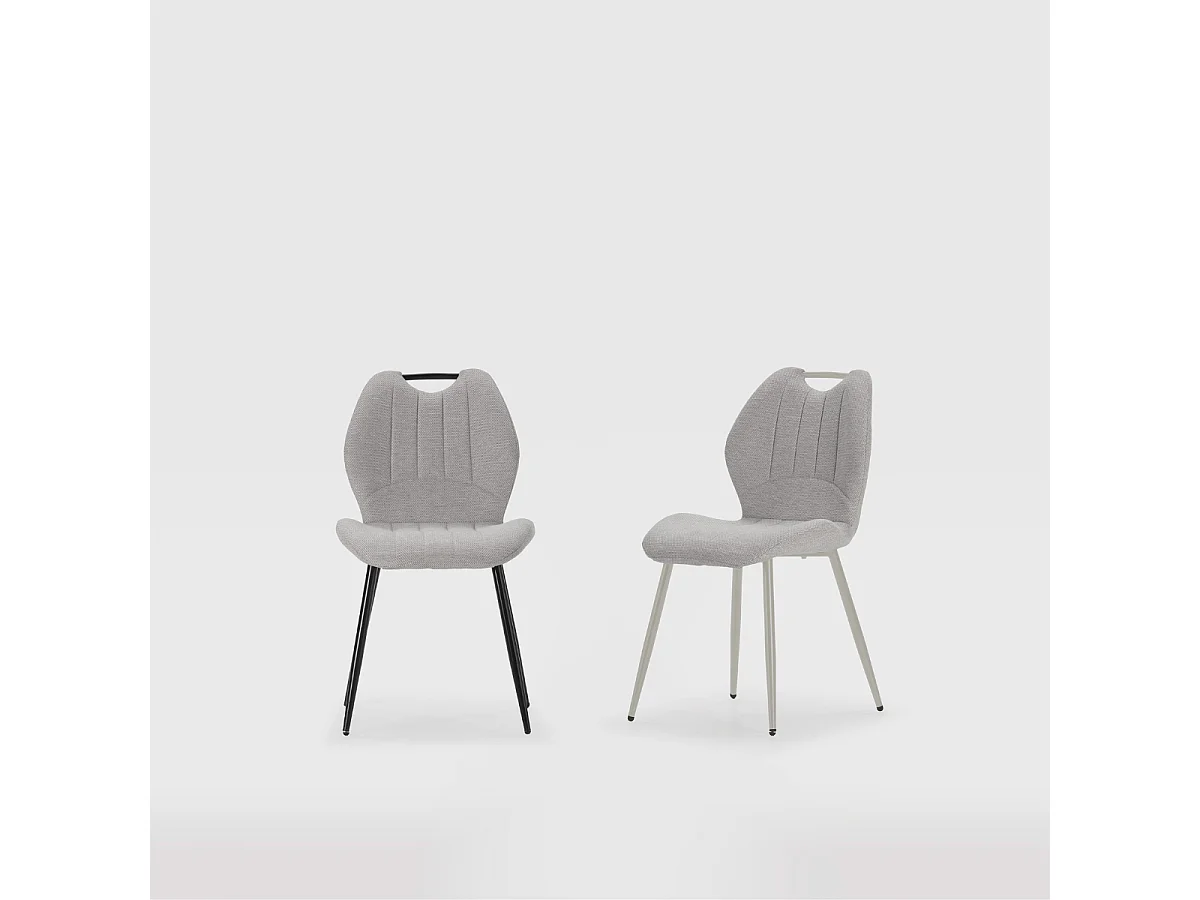 Set van 4 stoelen in stof met zwarte metalen poten L48 cm - NOVA