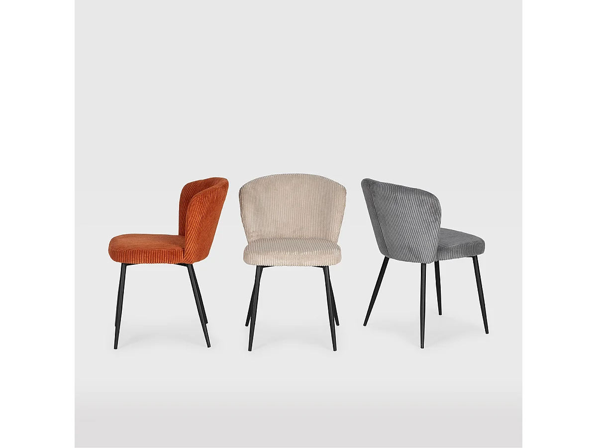 Conjunto de 4 cadeiras de veludo e pernas de metal 47x58 cm altura 78 cm