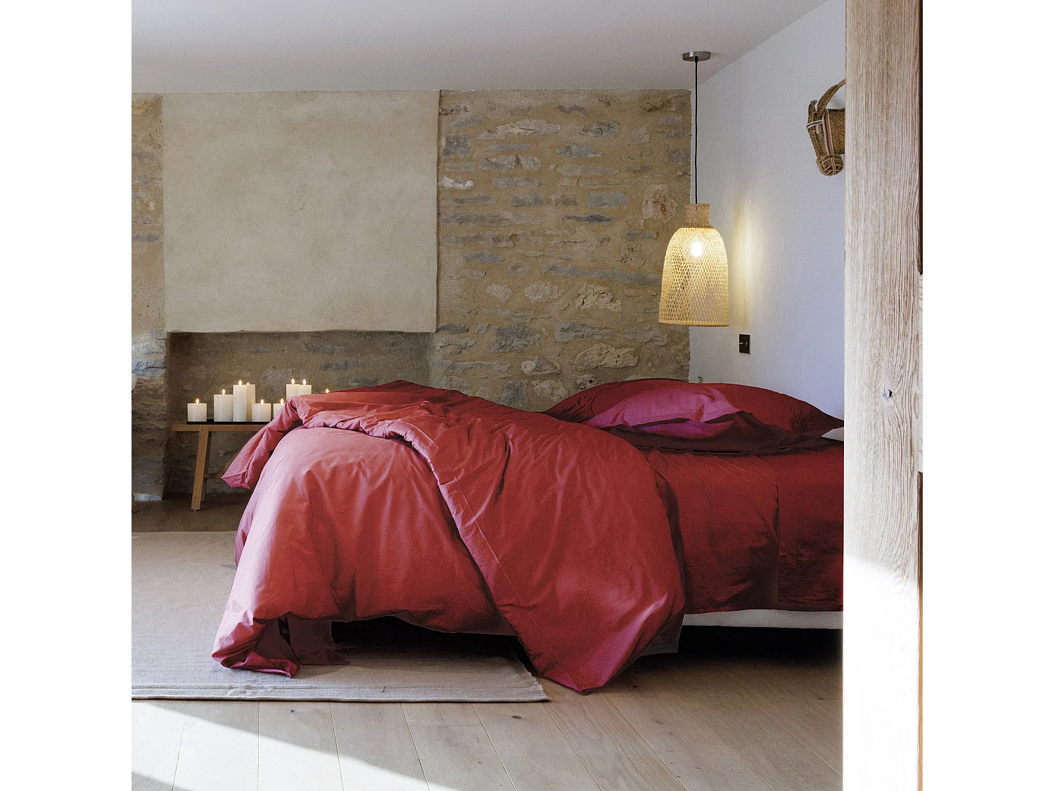 Parure de lit 200x200 cm set 50x70 cm percale MANOIR rouge Carmin