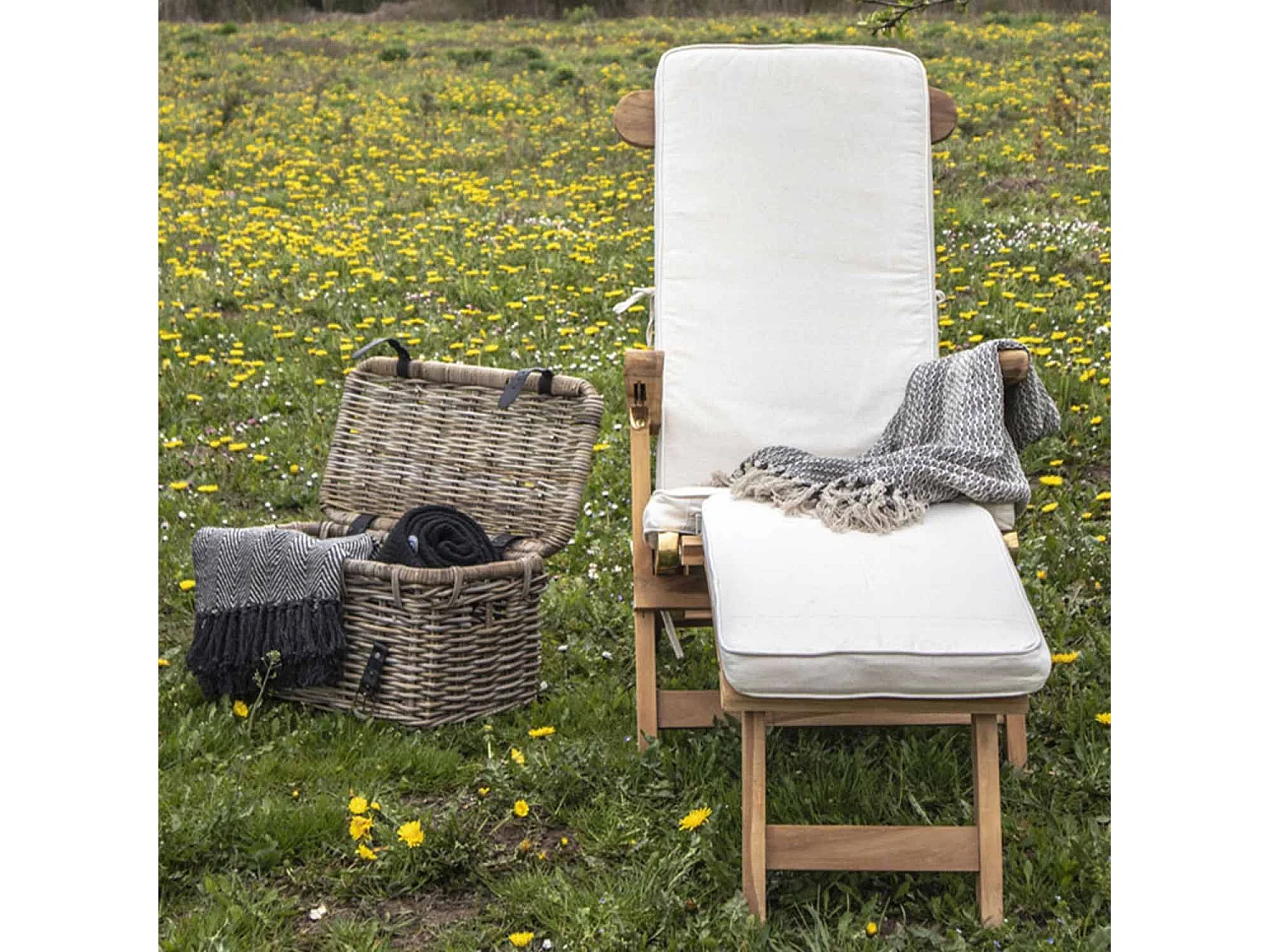 2 Chaises longues en teck ARRECIFE avec coussin