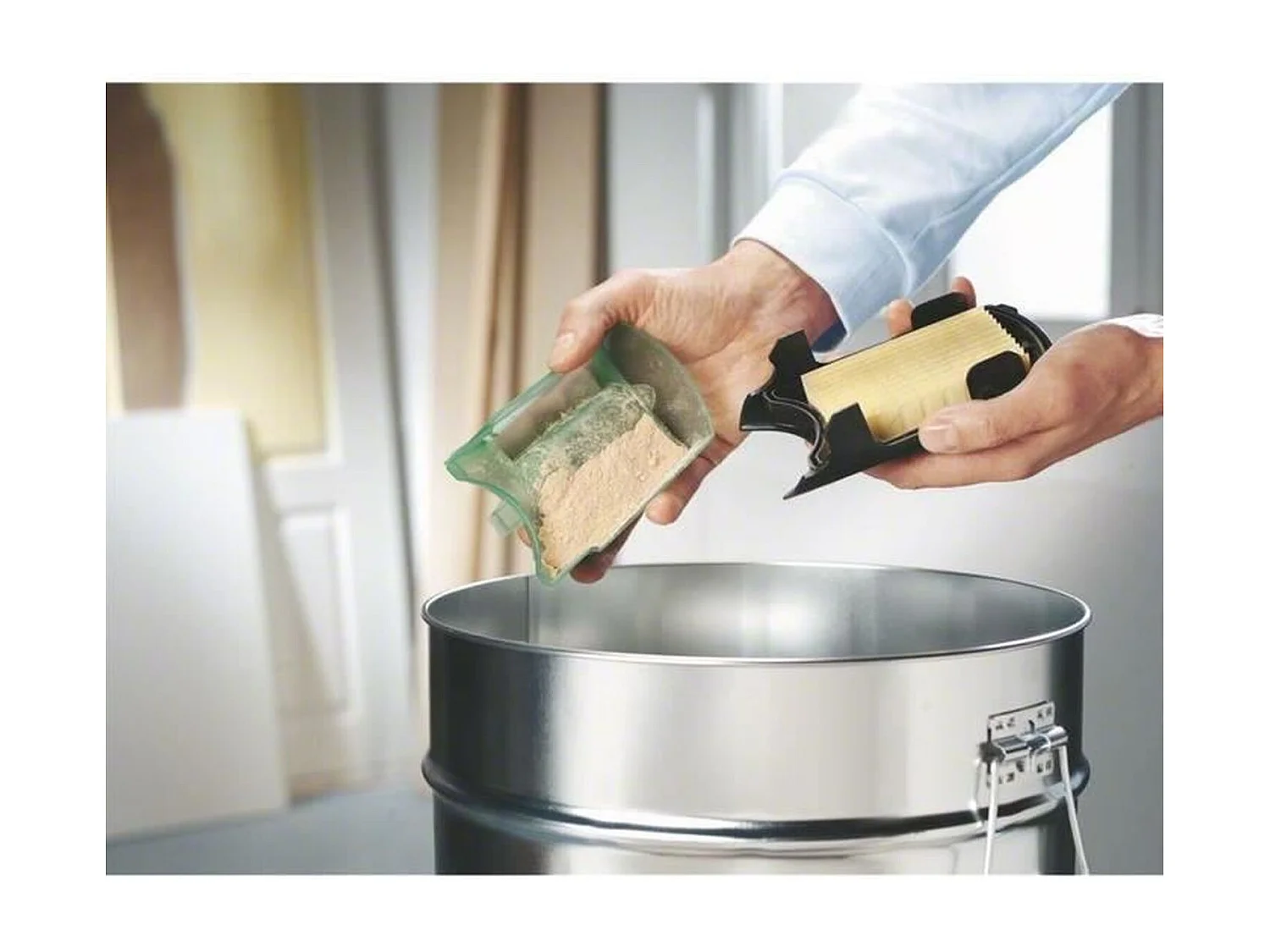 Bosch PSS 200 A excenterschuurmachine (geleverd in een kunststof koffer met 1 schuurblad P120)