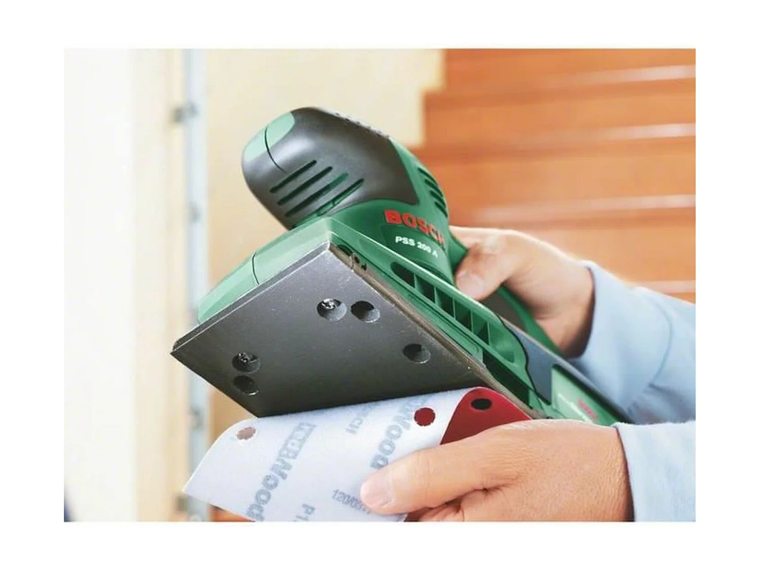 Bosch PSS 200 A excenterschuurmachine (geleverd in een kunststof koffer met 1 schuurblad P120)