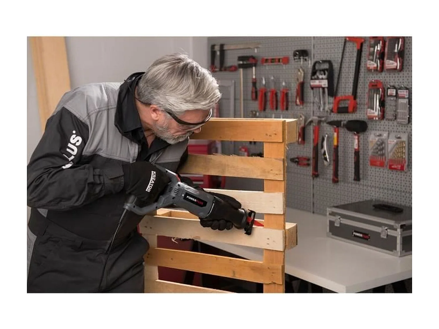 Säbelsäge mit Zubehör 720 Watt,