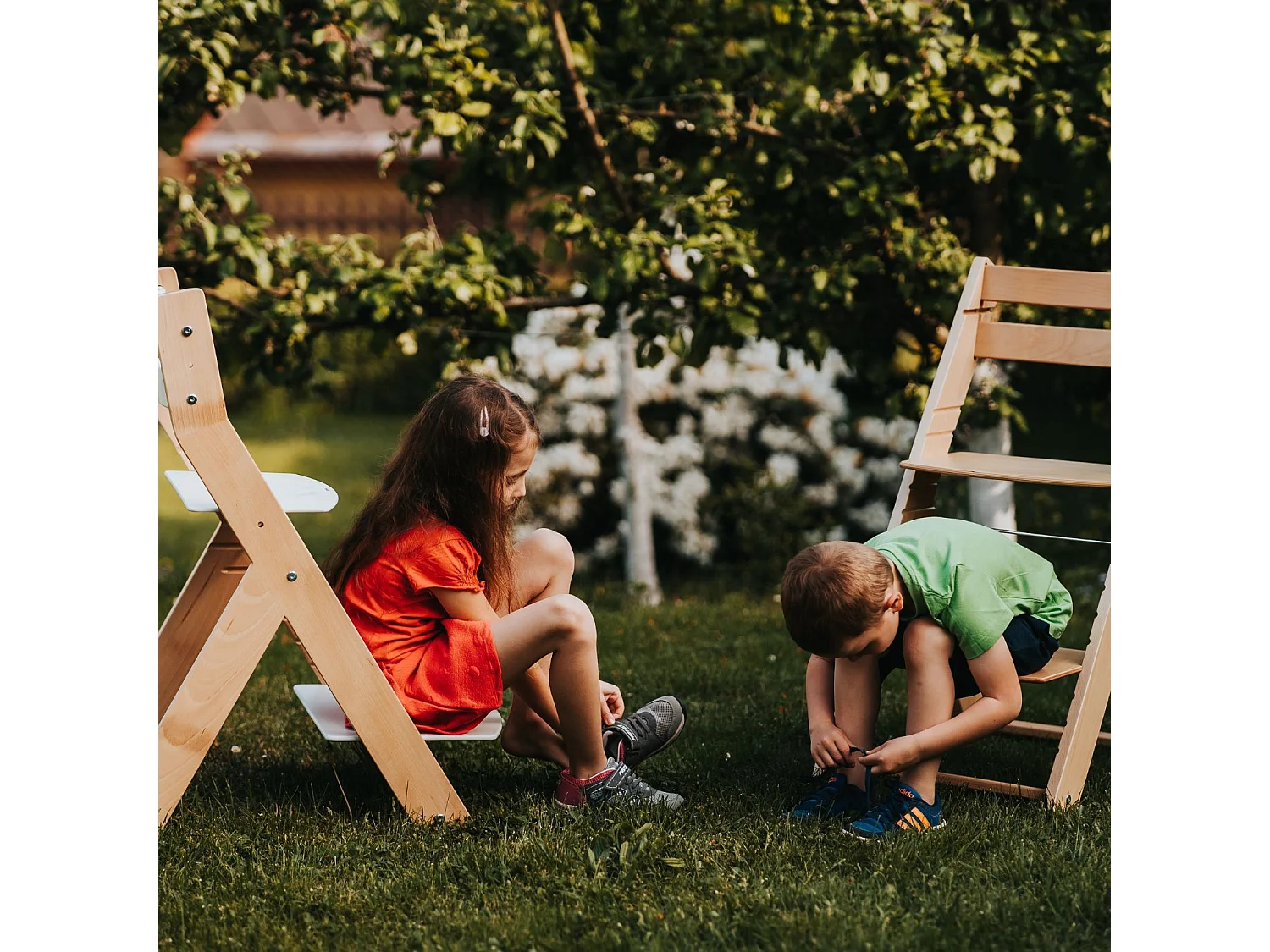 Chaise haute évolutive LUCA naturel et gris