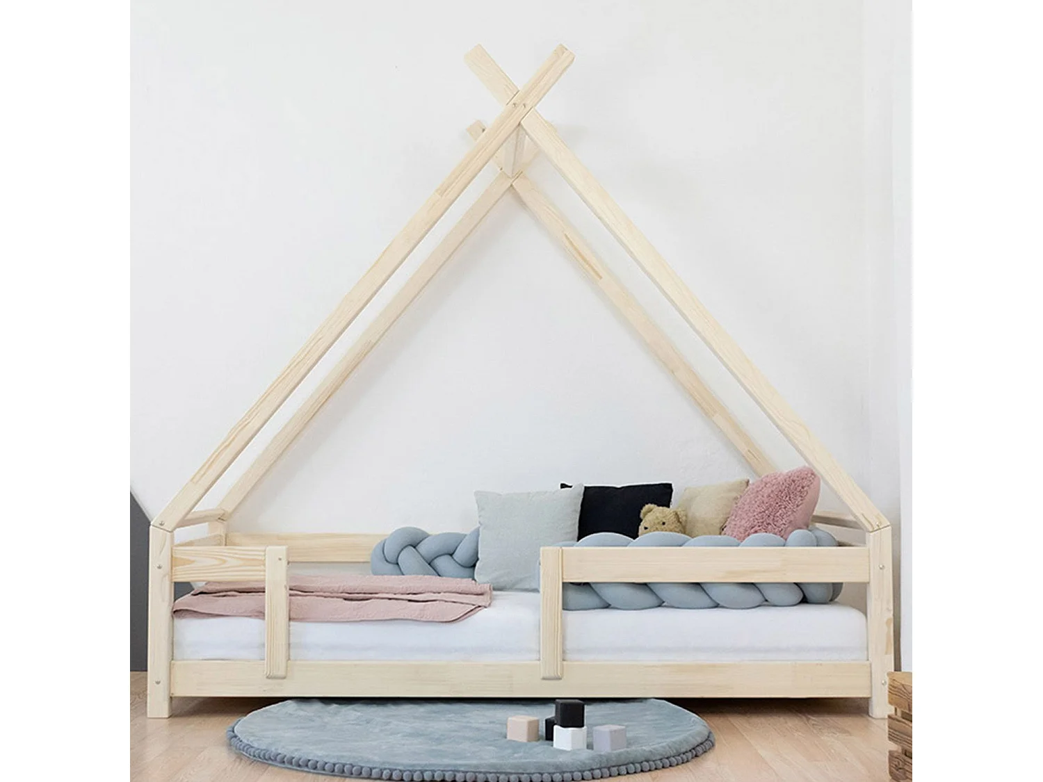 TAHUKA kinderbed 120 x 180 lichtblauw