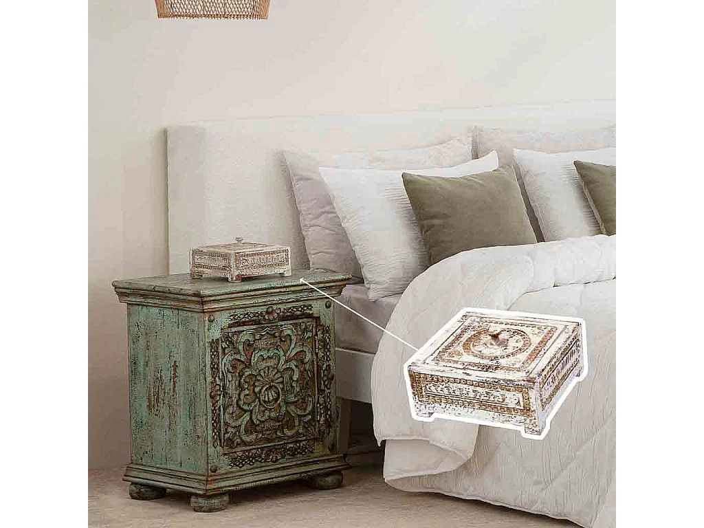 Caja de madera tallada acabado artesanal envejecido blanco 19x19x10h cm