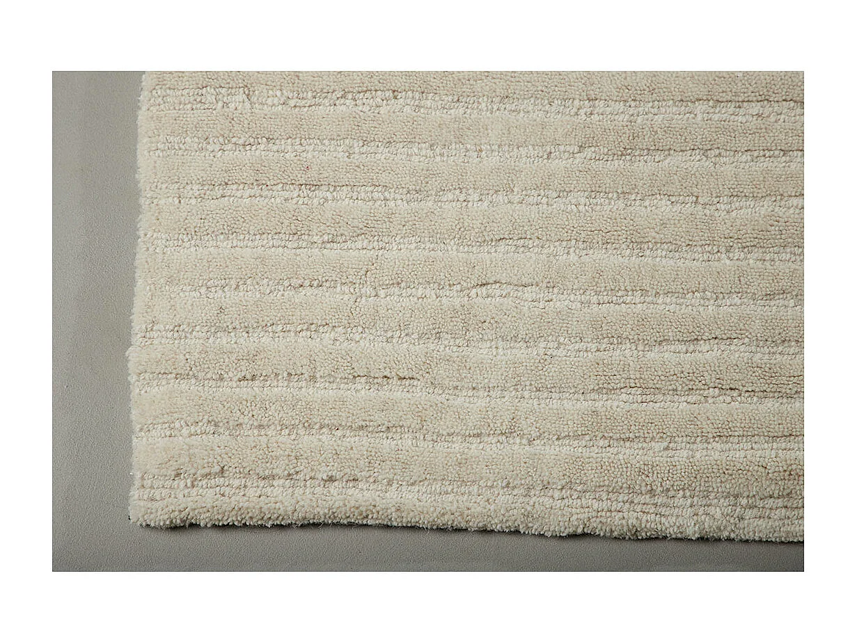 Milton vloerkleed 300x202cm wit.