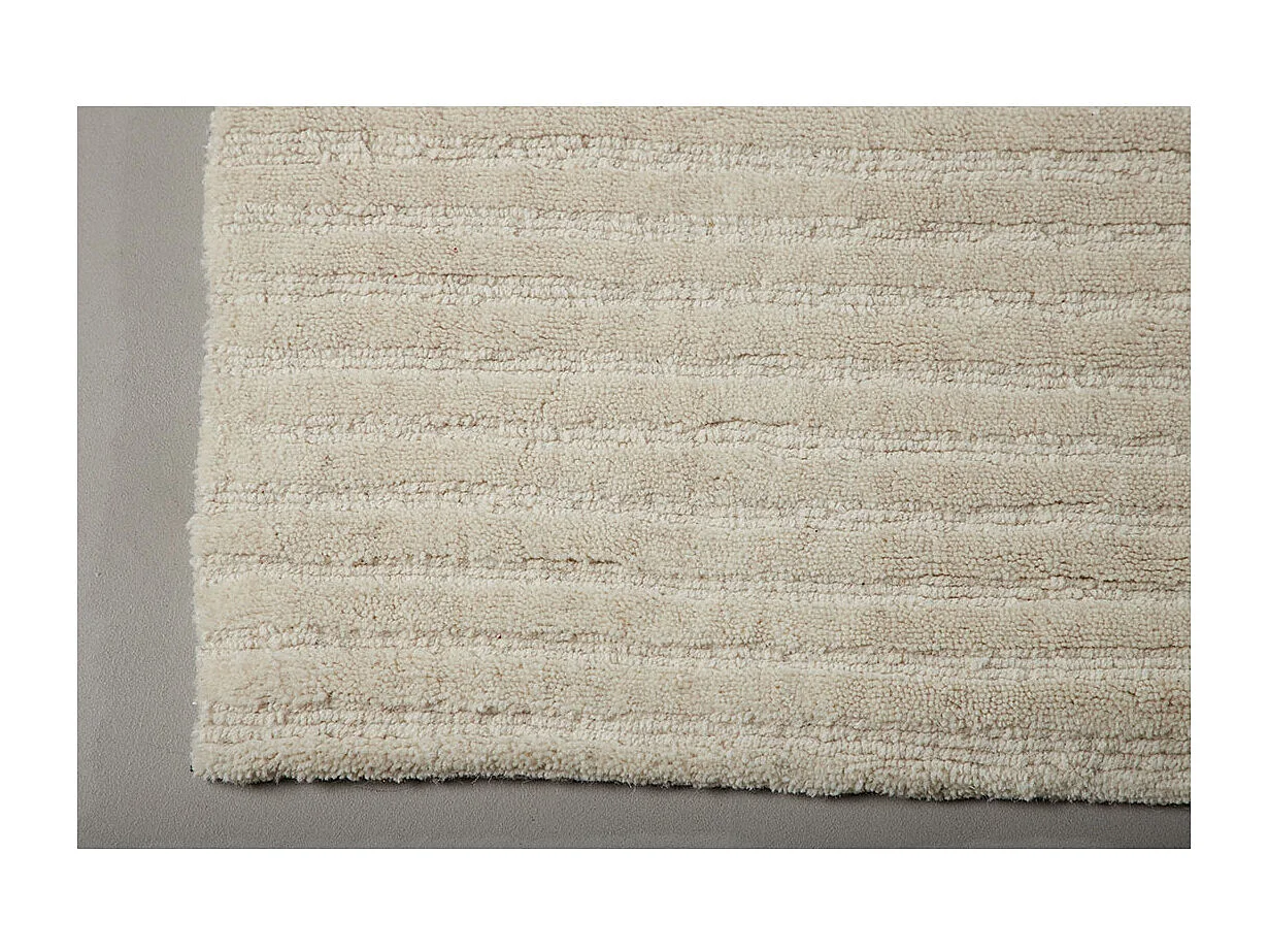 Milton vloerkleed 300x202cm wit.