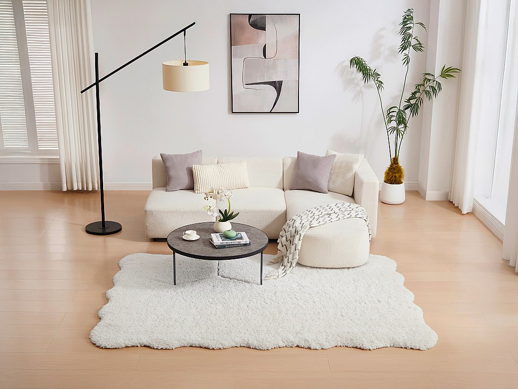 Hochflorteppich mit wellenförmigen Rändern - 160 x 230 cm - Weiß - NERIDA günstig online kaufen